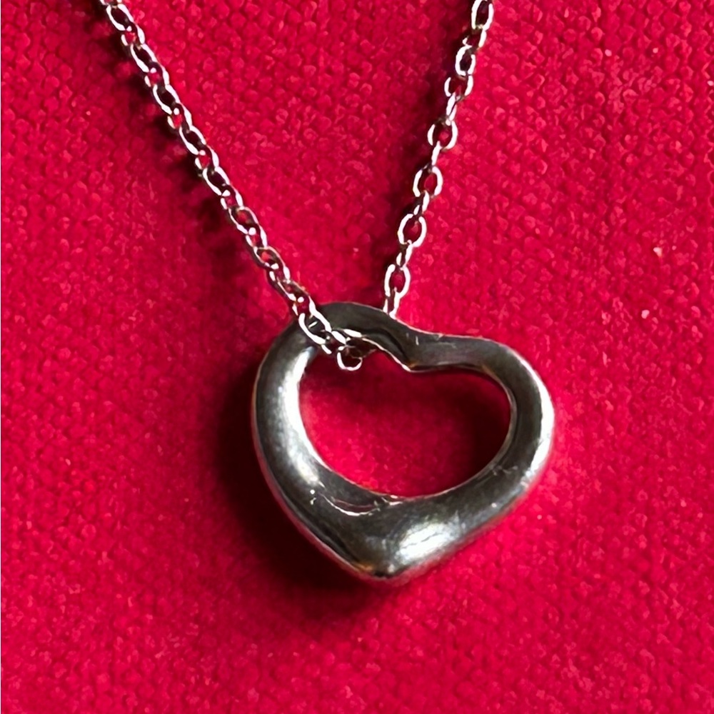 Tiffany’s style open heart necklace